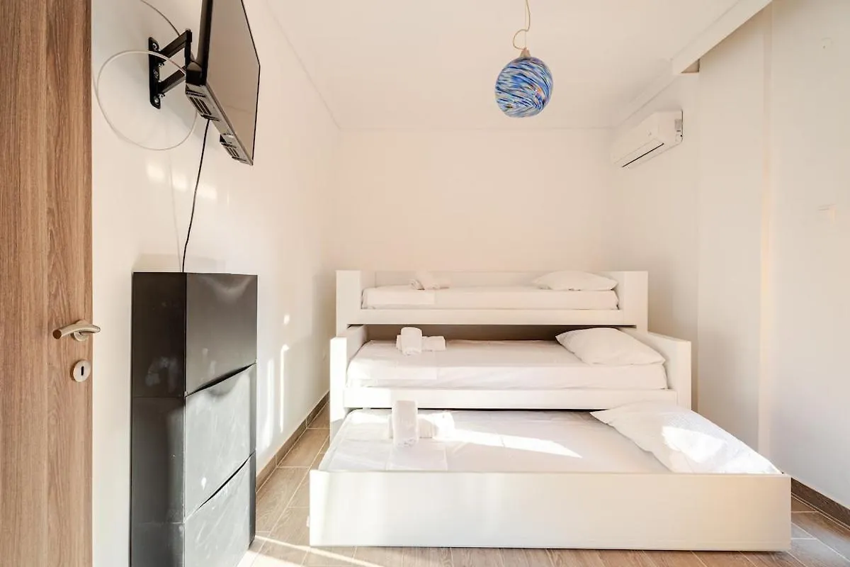 Family Apartment By The Sea Agia Triada